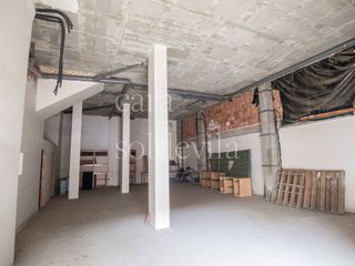 Local comercial en venta en Santa Clara-Caputxins-Hospital en Vic