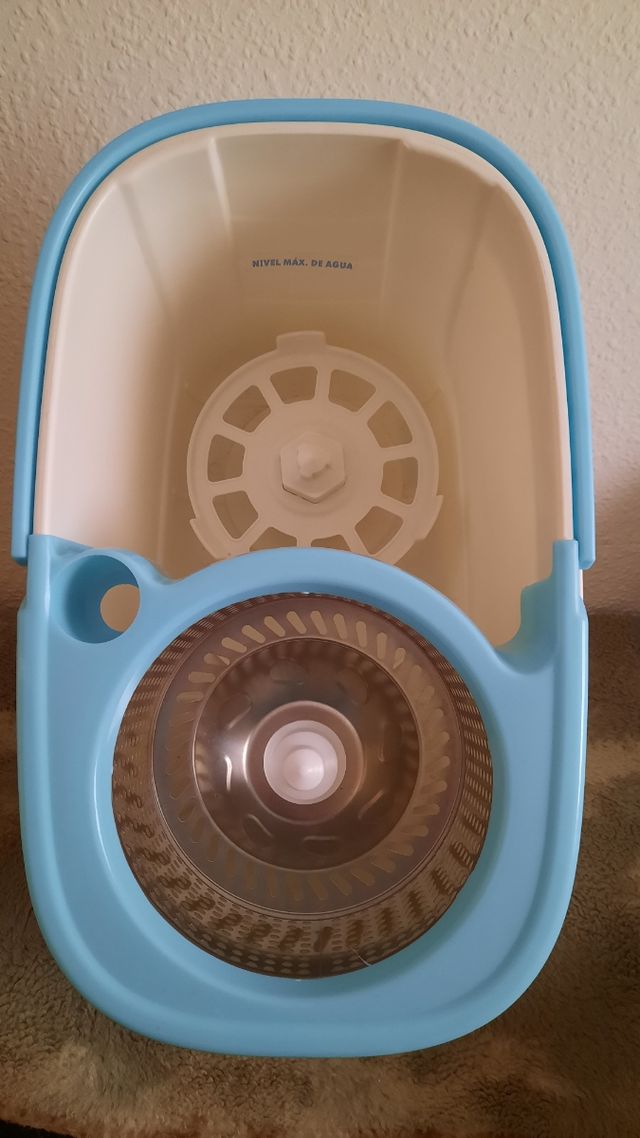 Cubo fregona escurre fácil