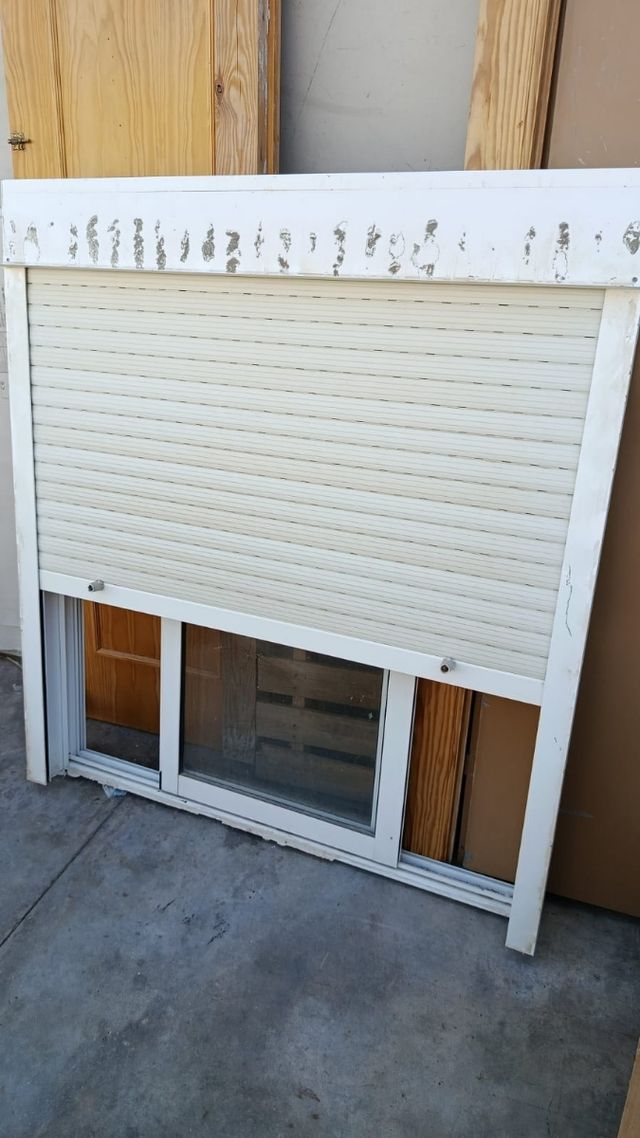 ventana aluminio Climalit con persiana
