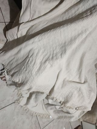 Coperta antica bianca fatta con telaio,160 anni