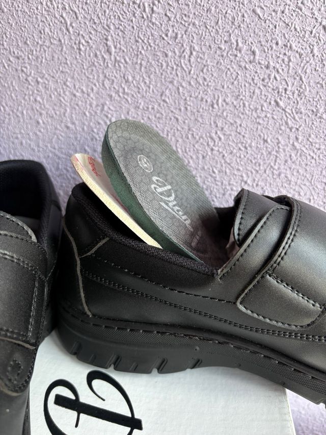 Zapatillas Dian UNISEX negras NUEVAS A ESTRENAR