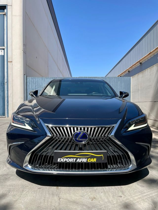 Lexus ES 2020