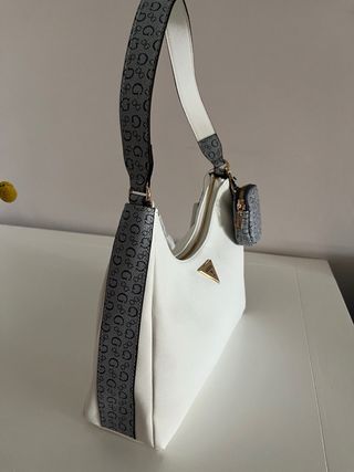 Bolso Guess blanco y azul
