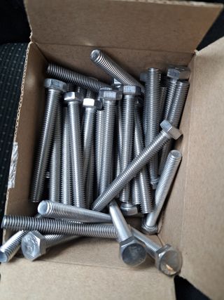 Tornillos  de 8 x70 A270