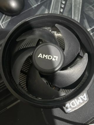  AMD Ryzen 5 3400G 3.7 (Cooler incluido)