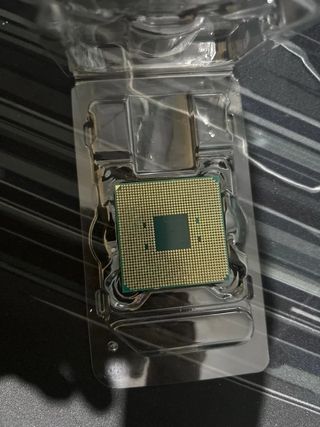  AMD Ryzen 5 3400G 3.7 (Cooler incluido)