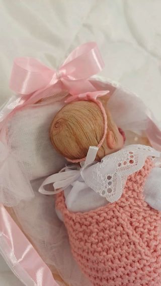 Bebé Reborn 20cm - Realista, pequena