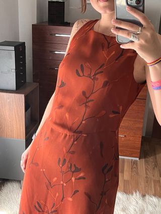 Vestido midi naranja estampado