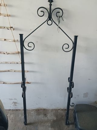 Arco metálico para pozo