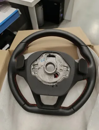 Volante Seat Leon 4 FR DSG con Levas