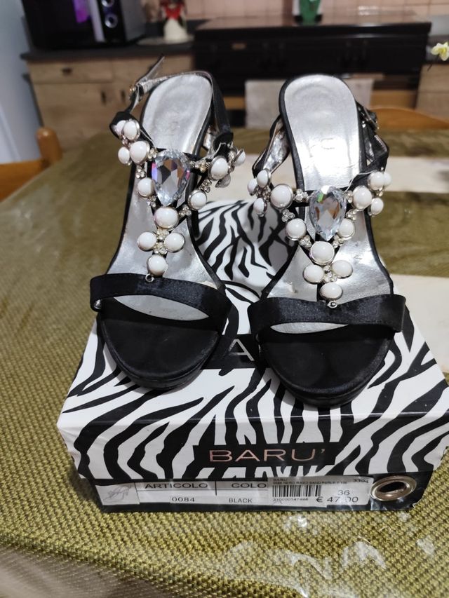 Sandali tacco alto neri con pietre