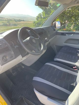 Volkswagen Transporter T5 2012
