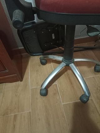 Silla oficina giratoria roja