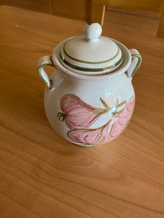 vaso in ceramica per aglio