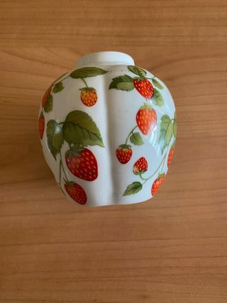 vasetto in ceramica con coperchio
