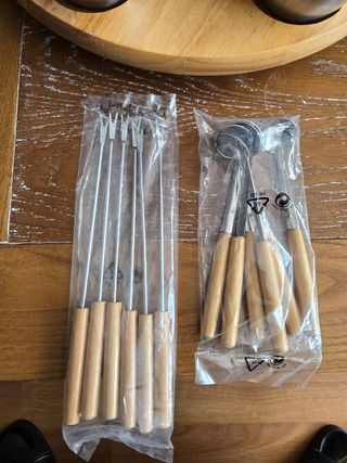 Juego de fondue - Acero inoxidable y madera.