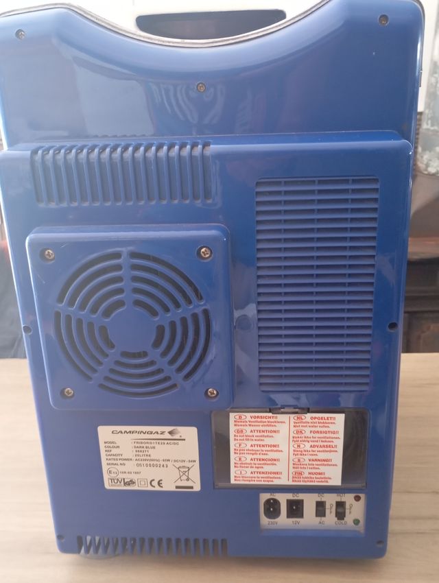 Frigorifero per camper 12 v e 220
Con cordoncino