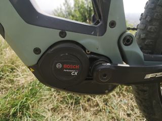 Bicicleta eléctrica MTB seminueva