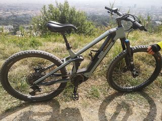 Bicicleta eléctrica MTB seminueva