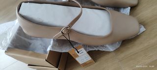 Manoletina número 41, nuevas sin usar, color taupe