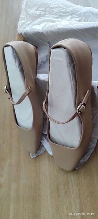 Manoletina número 41, nuevas sin usar, color taupe