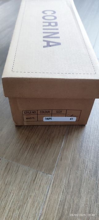 Manoletina número 41, nuevas sin usar, color taupe