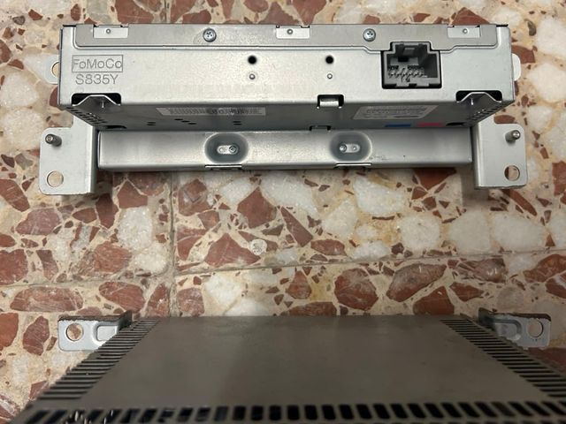 Ford mustang radio cd