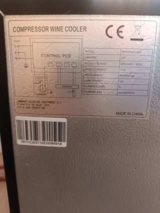 Vinoteca Innobar 16 botellas