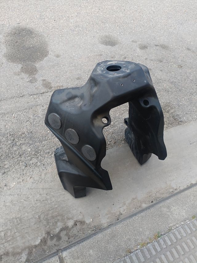 Depósito gasolina Husqvarna 901