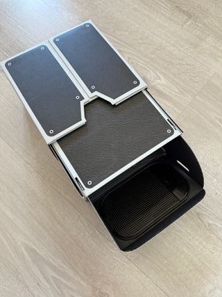 Proyector cartón móvil – Experiencia VHS