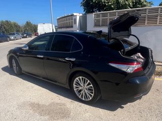 Toyota Camry luxury