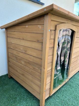 Caseta per a gos nova