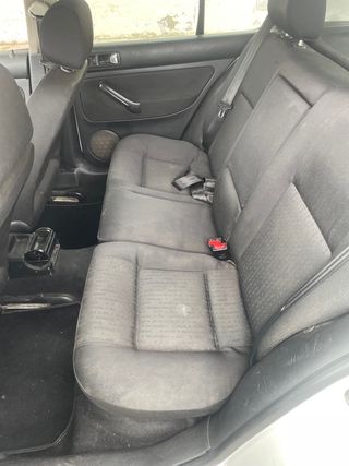 Volkswagen Golf 2000