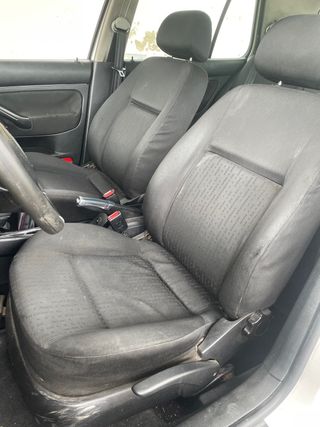 Volkswagen Golf 2000