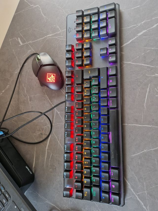 Tastiera Gaming Trust GXT 855-RGB retroilluminata