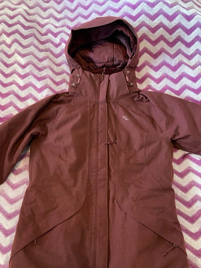 Giubbotto North Face Bordeaux molto caldo e impermeabile