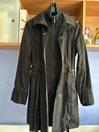 Gabardina negra Edina Ronay London