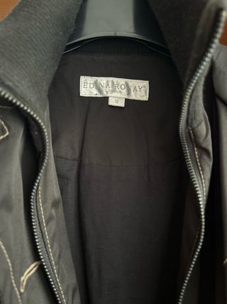 Gabardina negra Edina Ronay London