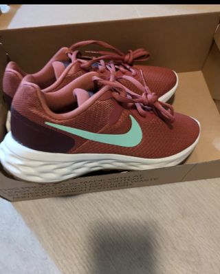 Zapatillas de Nike modelo Revolution 6