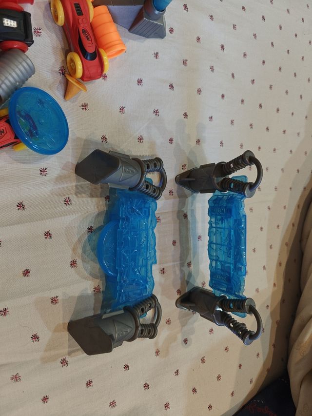 Nerf Nitro: 2 Lanzadores + Coches