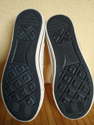 Zapatillas blancas lona bordada mujer o niña