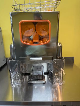 MÁQUINA EXPRIMIDORA DE NARANJAS A ESTRENAR