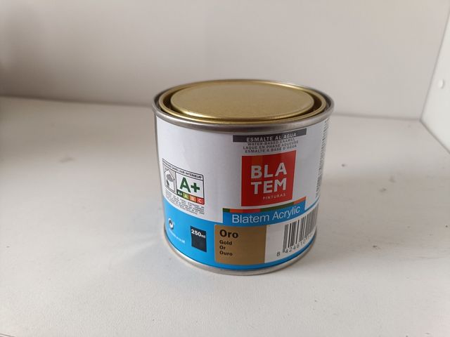 Pintura Acrílica Oro marca blatem.