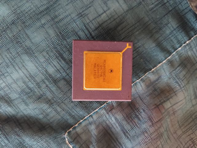 Motorola mc68030rc16b cpga128