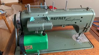 Maquina de coser profesional Refrey transforma