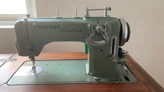 Maquina de coser profesional Refrey transforma
