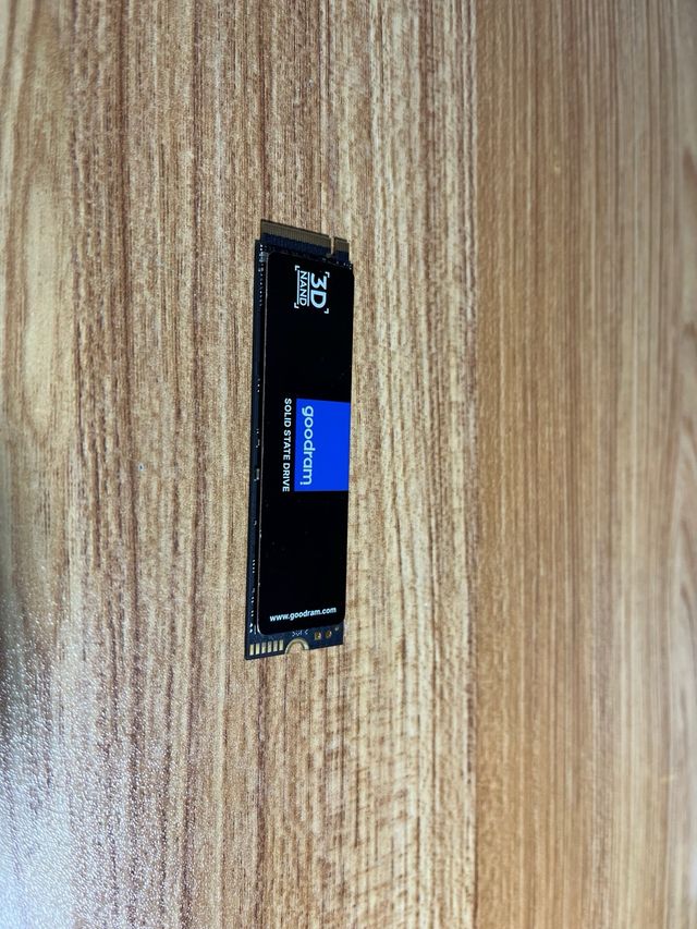 Ssd de 256 gb con w11 pro