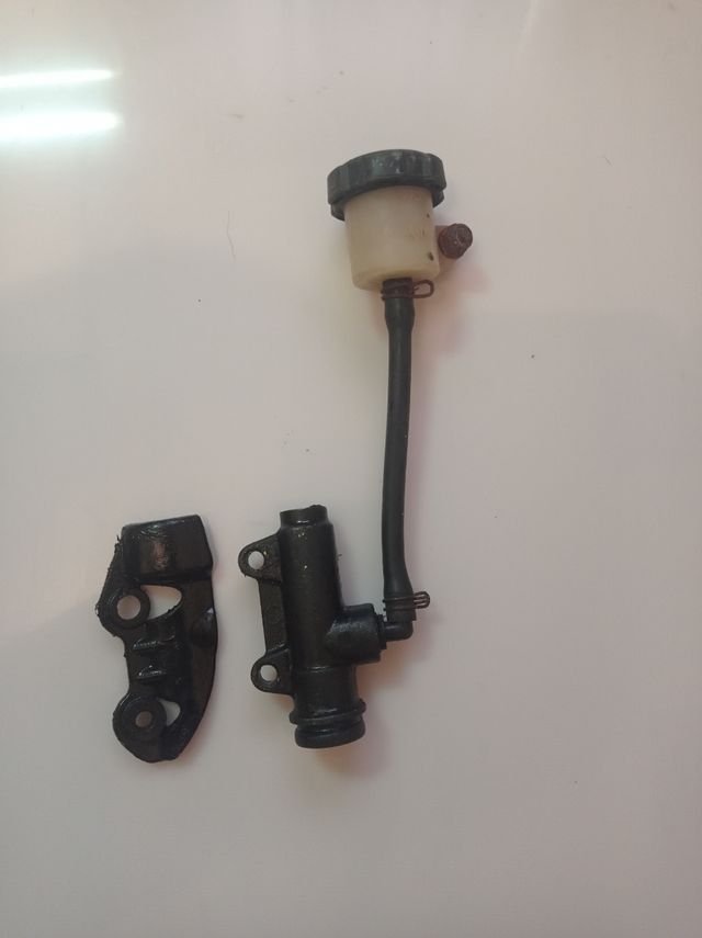 Bomba de freno Rieju RR