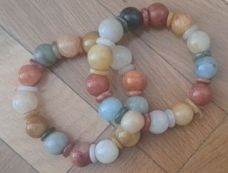 Pulseras artesanales de piedras naturales