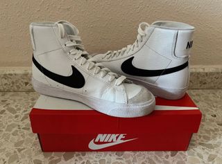 Nike Blazer Mid '77 - blancas y negras
